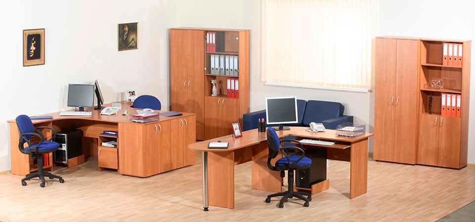 Компактні офісні меблі